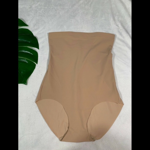 NEW $54 Commando‎ Classic Control High Waist Briefs in True Nude [SZ Medium ] - Picture 2 of 8